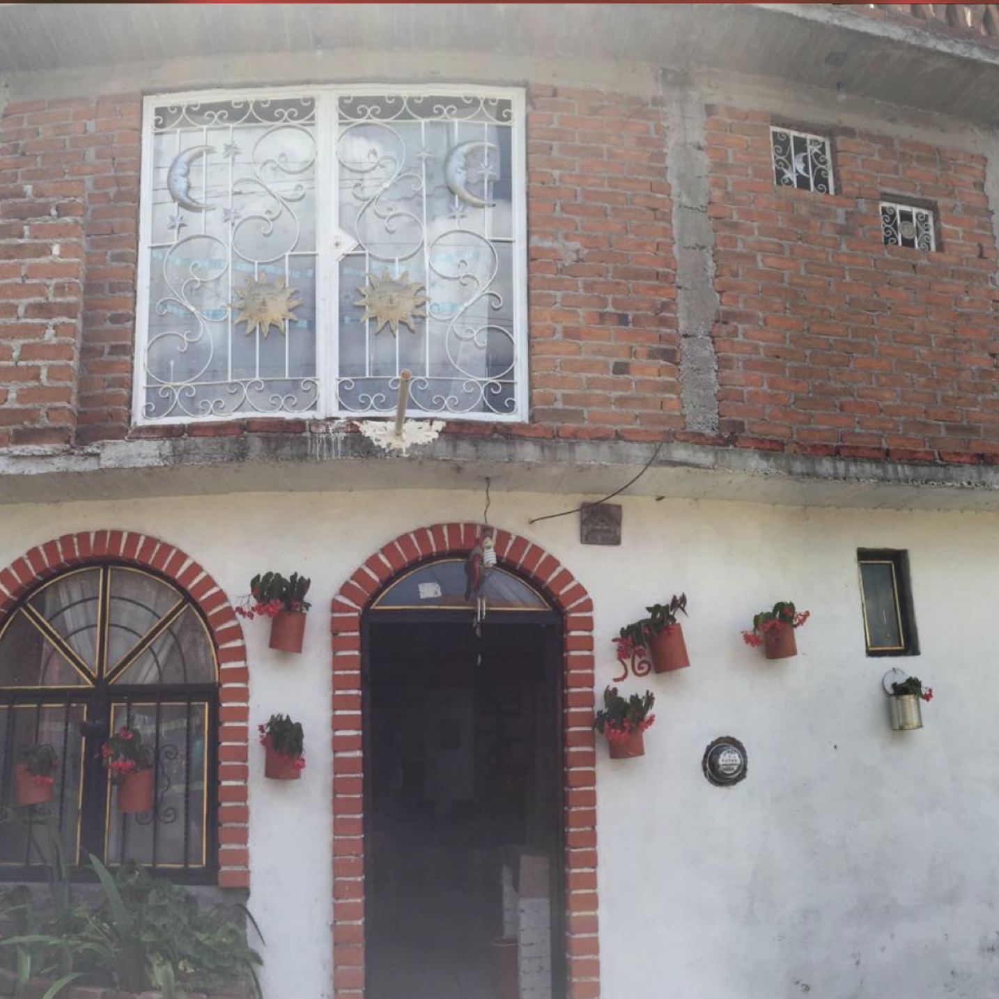 CASA EN ZINÁPECUARO MICHOACÁN • COLONIA LOS POSITOS