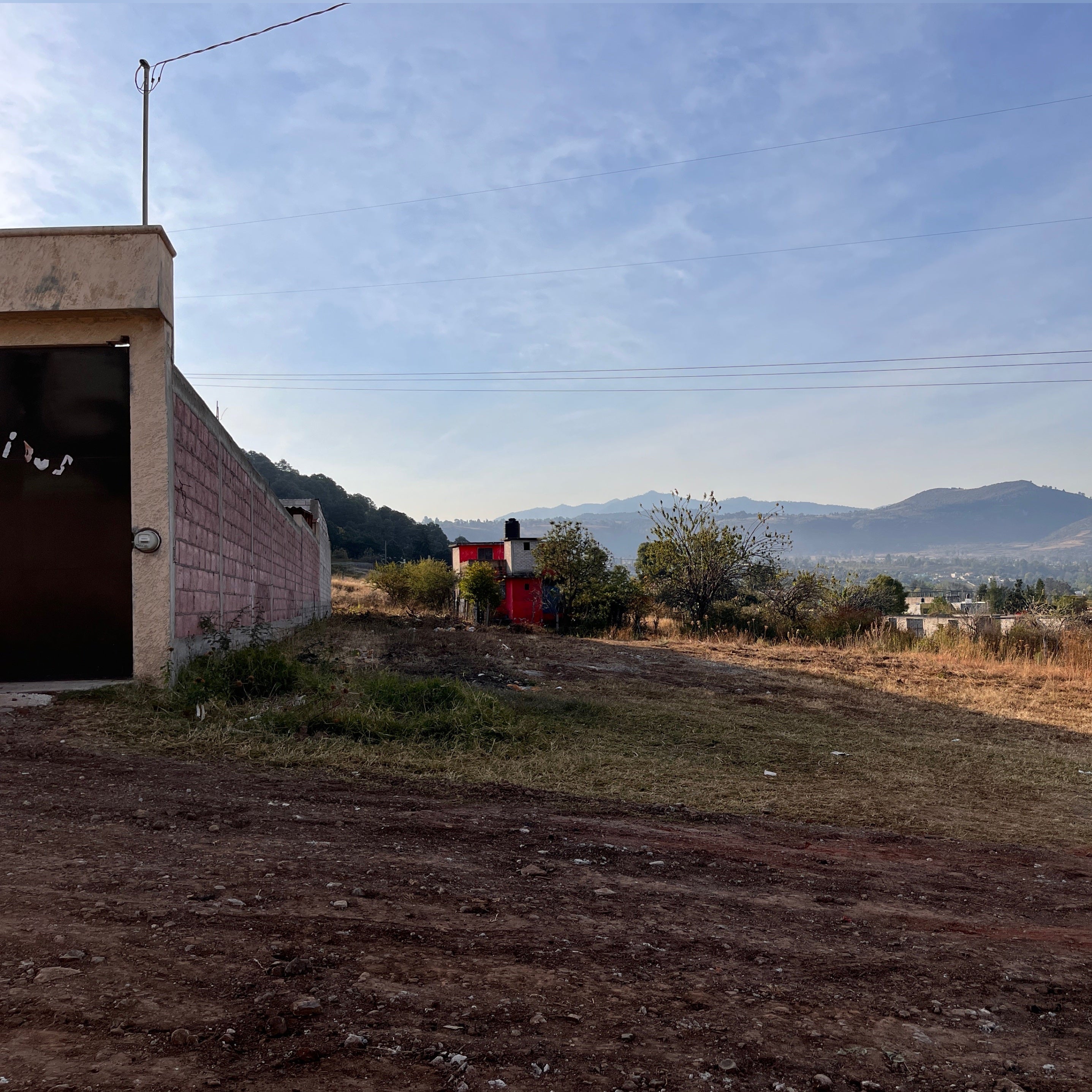 TERRENO EN COLONIA LOS PINOS ZINAPÉCUARO MICHOACÁN