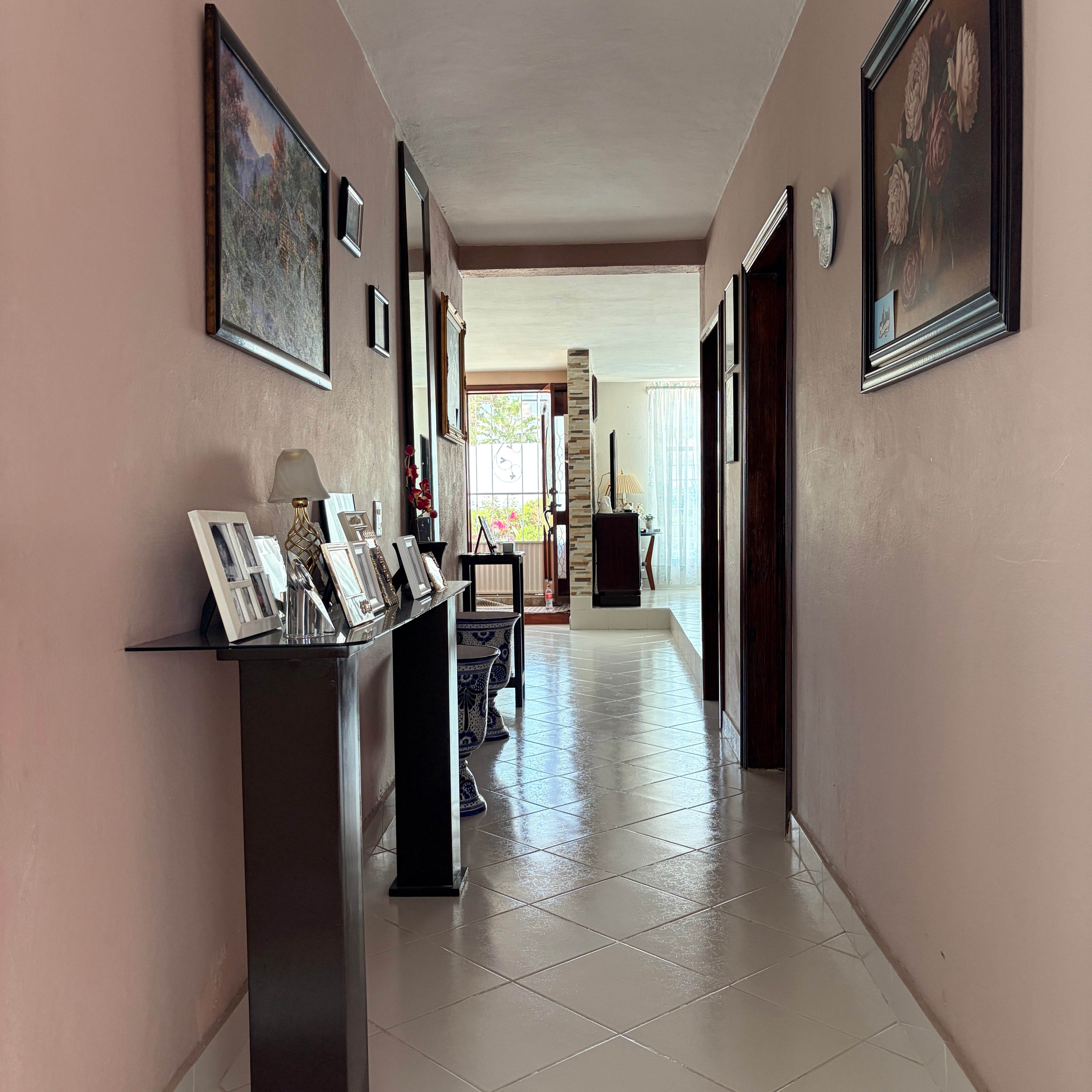CASA A PIE DE CARRETERA FEDERAL • EN LA YEGÜERÍA• ZINAPÉCUARO MICHOACÁN