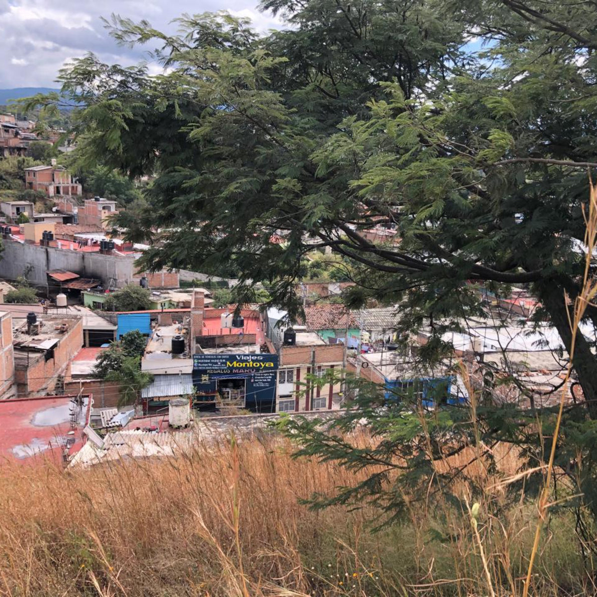 TERRENO EN AVENIDA PRINCIPAL DE ZINAPÉCUARO, SALIDA ACÁMBARO 