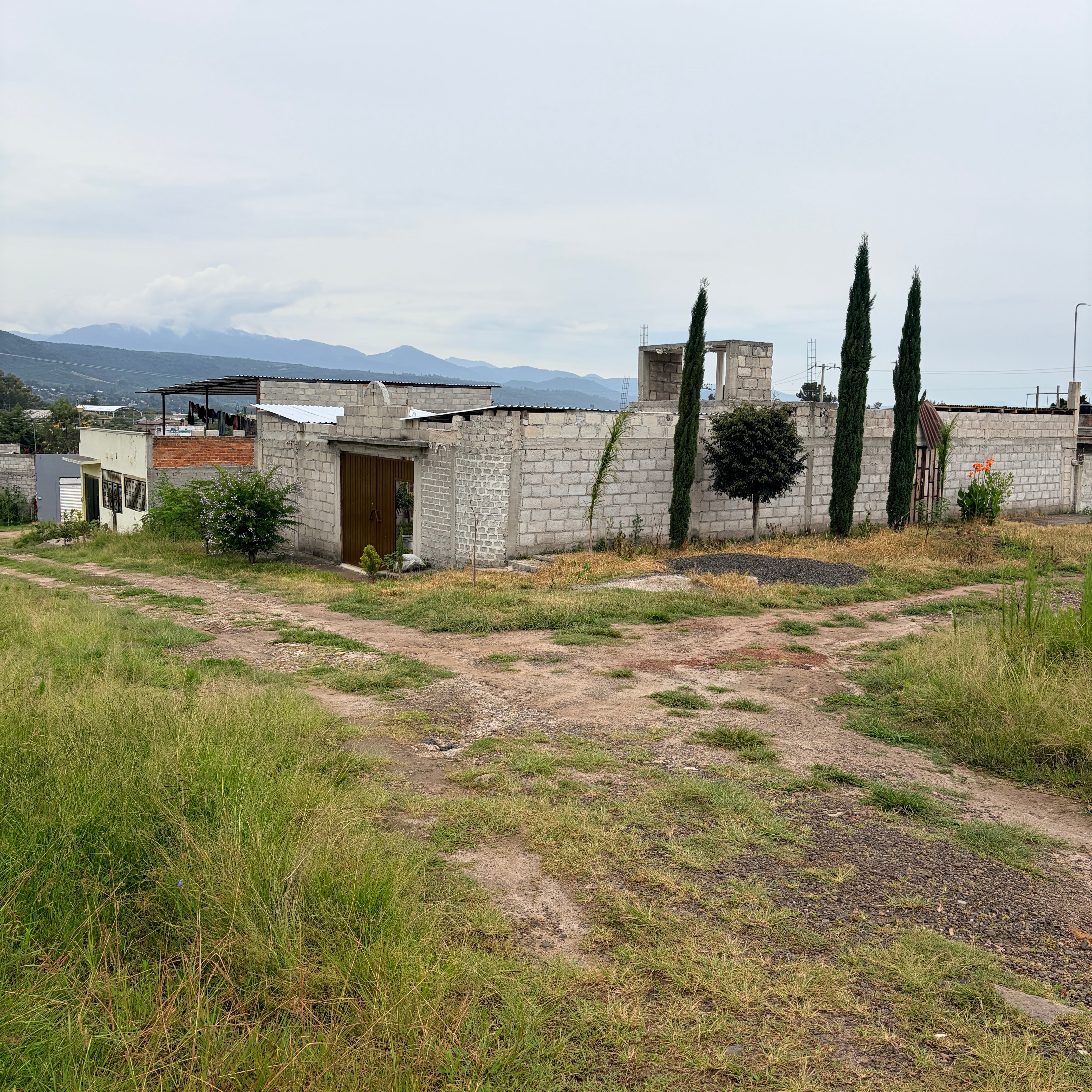 TERRENO BARDEADO EN COLONIA LOS PINO • ZINAPÉCUARO MICHOACÁN