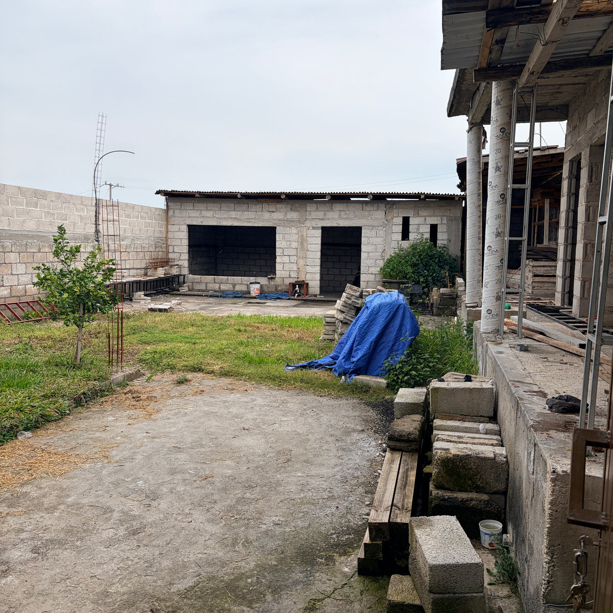 TERRENO BARDEADO EN COLONIA LOS PINO • ZINAPÉCUARO MICHOACÁN