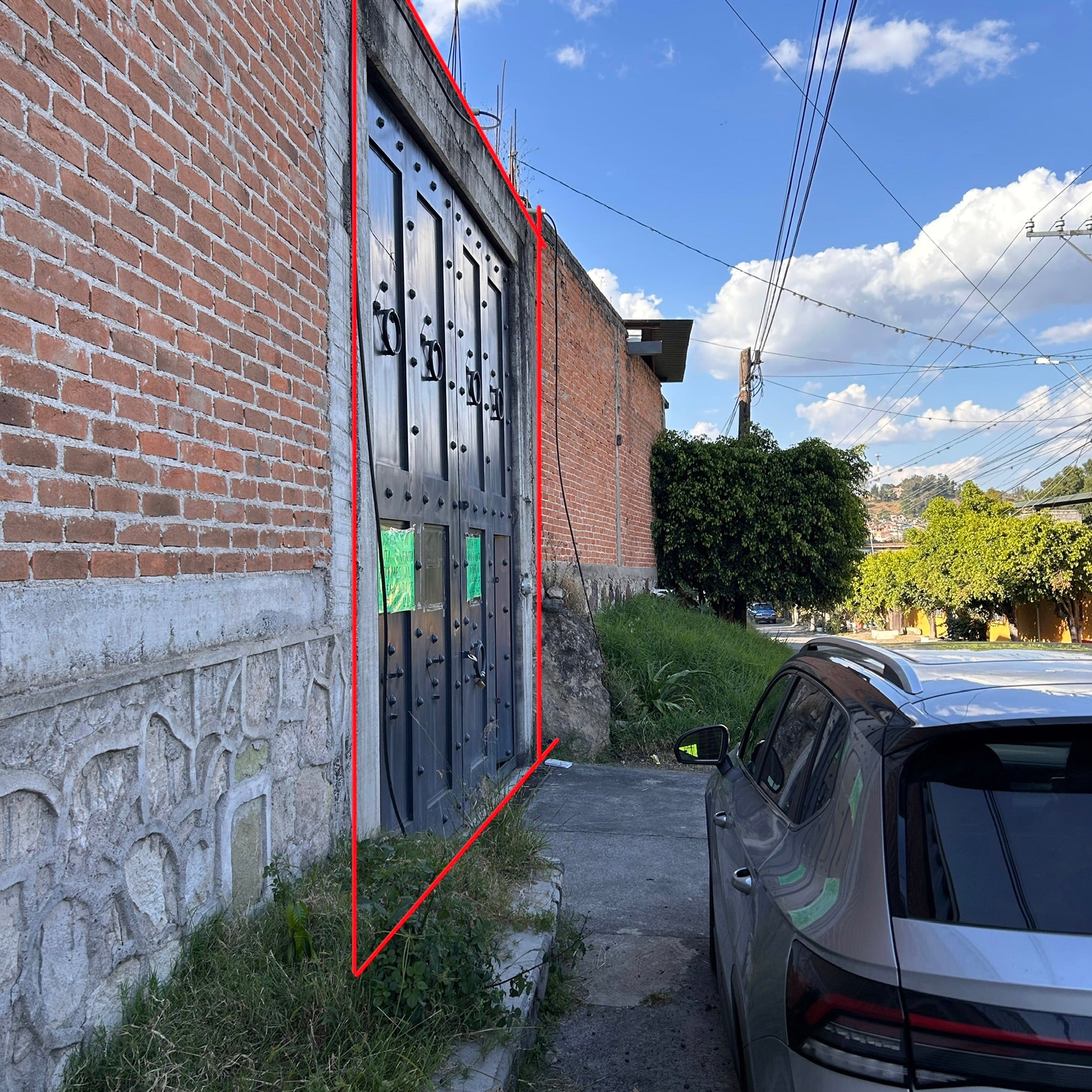 BODEGA EN ZINAPÉCUARO • A 200 METROS DE CARRETERA FEDERAL